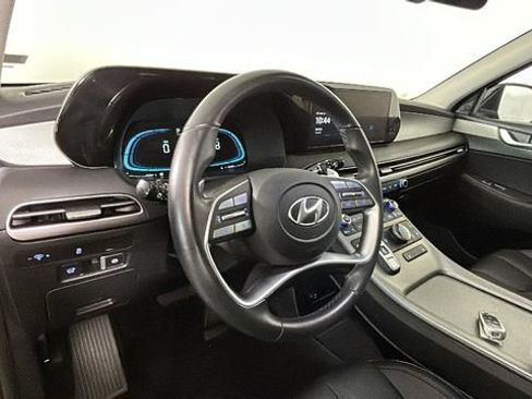 Used 2025 Hyundai Palisade SEL FWD image 13