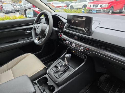Used 2023 Honda CR-V EX image 10
