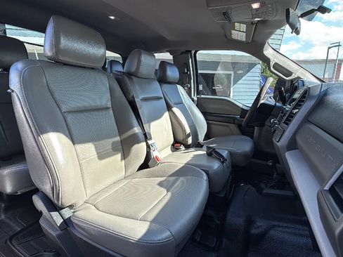 Used 2017 Ford F250 XL w/ Power Equipment Group AWD/4WD image 27
