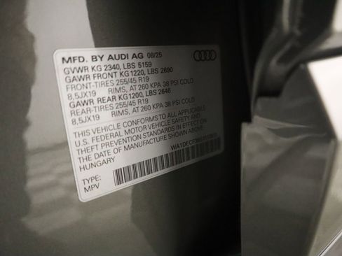 New 2025 Audi Q3 2.0T Premium image 33