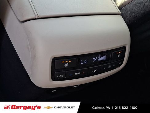Used 2022 Hyundai Palisade SEL w/ 8P Bench Seat Package AWD/4WD image 14