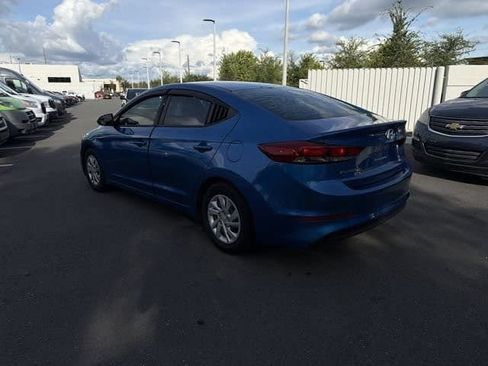 Used 2018 Hyundai Elantra SE FWD image 11