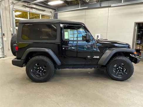 Used 2018 Jeep Wrangler Sport image 7