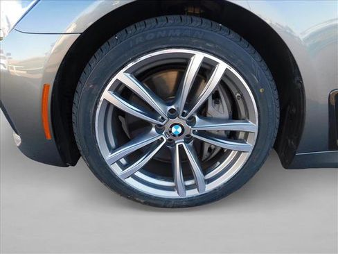 Used 2019 BMW 750i xDrive 750i xDrive w/ Executive Package image 27