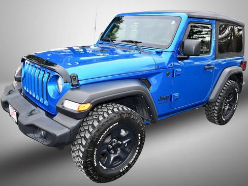 Used 2022 Jeep Wrangler Sport image 3