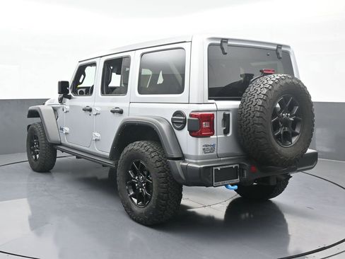 Used 2024 Jeep Wrangler Unlimited image 4