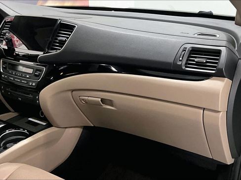 Used 2019 Honda Pilot Elite image 21