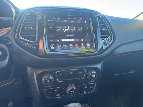 Used 2019 Jeep Compass Limited image 13