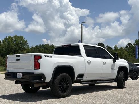 Used 2025 Chevrolet Silverado 3500 LTZ w/ Trail Boss Package AWD/4WD image 9