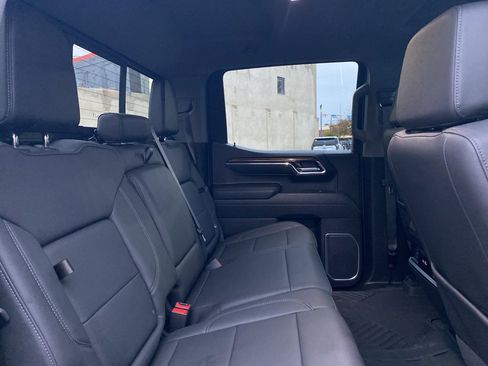 Used 2025 Chevrolet Silverado 1500 LT Trail Boss w/ Convenience Package II image 19