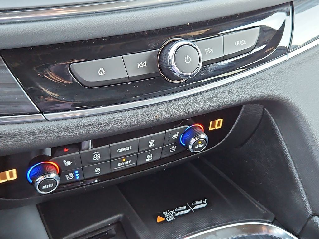 Used 2024 Buick Enclave Premium FWD image 19