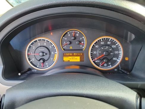 Used 2013 Nissan Armada SV RWD image 27