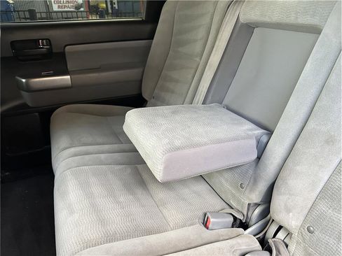 Used 2018 Toyota Sequoia SR5 w/ Carpet Cargo Mat Package image 23