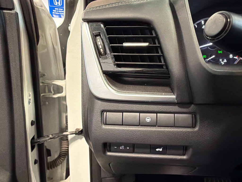 Used 2021 Nissan Rogue SL AWD/4WD image 15