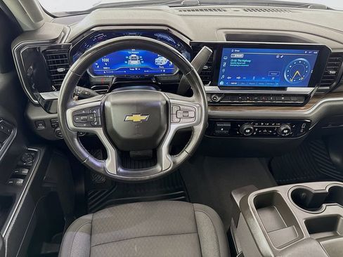Used 2023 Chevrolet Silverado 1500 LT AWD/4WD image 25
