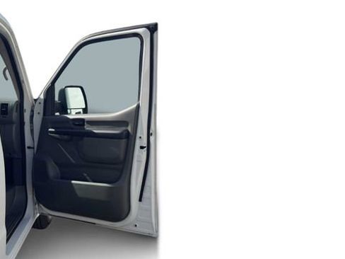 Used 2021 Nissan NV 2500 S RWD image 9