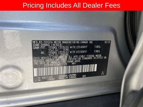 Used 2025 Toyota RAV4 XLE AWD/4WD image 35