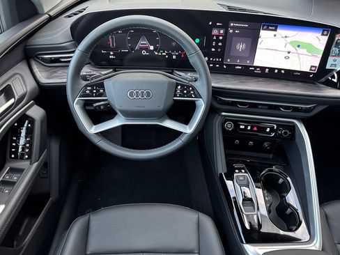 New 2025 Audi Q5 Premium image 11