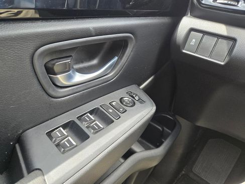 Certified 2025 Honda Pilot Sport image 11