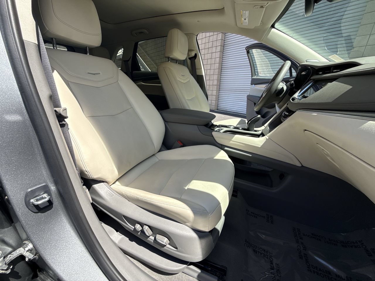 Certified 2024 Cadillac XT5 Premium Luxury w/ LPO, Premium Carpet Package FWD image 28