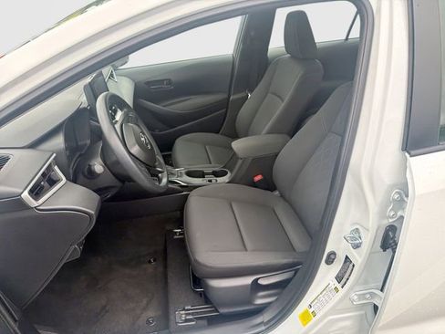 Used 2025 Toyota Corolla LE image 19