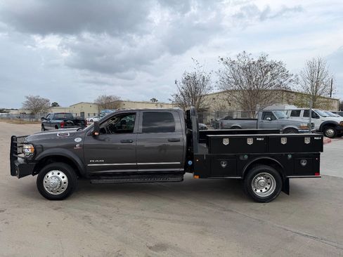 Used 2020 RAM 5500 Tradesman w/ Safety Group image 3