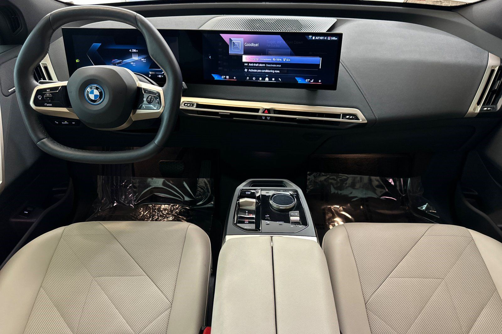 Certified 2024 BMW iX xDrive50 w/ Premium Package AWD/4WD image 16