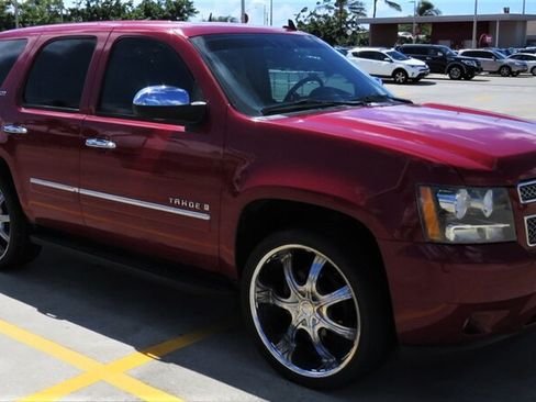 Used 2009 Chevrolet Tahoe LTZ RWD image 4