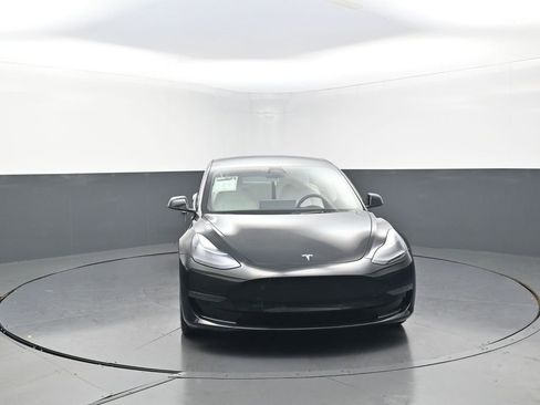 Used 2023 Tesla Model 3 Standard Range RWD image 3