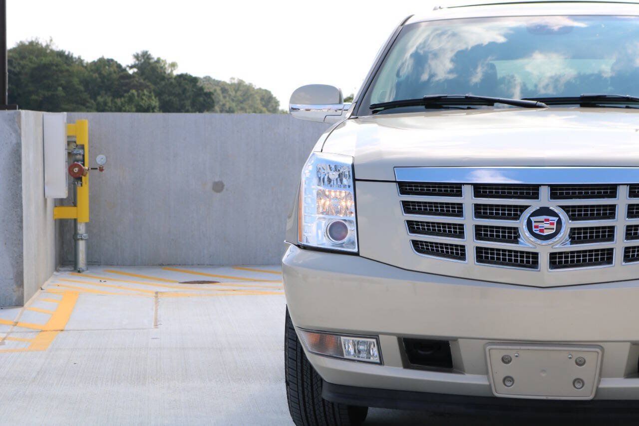 Used 2007 Cadillac Escalade AWD image 35