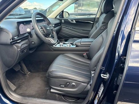 Used 2025 Genesis GV80 2.5T Standard image 16