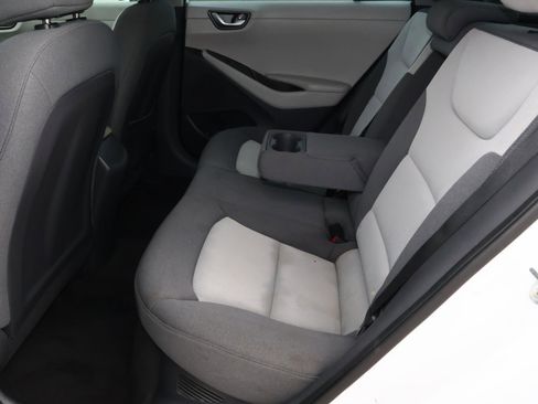 Used 2020 Hyundai Ioniq SEL FWD image 19