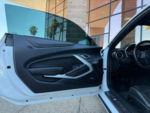 Used 2016 Chevrolet Camaro SS RWD image 32