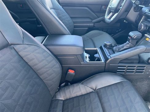 Certified 2025 Toyota 4Runner TRD Off-Road Premium image 14