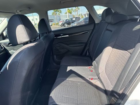 Used 2023 Kia Seltos S w/ Navigation Package image 10