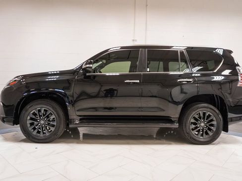 Used 2023 Lexus GX 460 Premium w/ Premium Plus Package AWD/4WD image 35