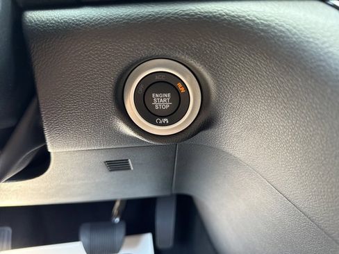 New 2026 Chrysler Voyager LX image 35