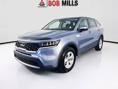 Used 2022 Kia Sorento LX FWD image 3