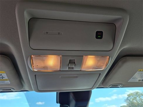 New 2025 Nissan Frontier SV w/ SV Convenience Package image 25