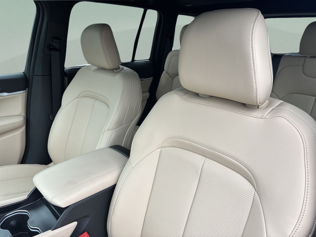 New 2025 Jeep Grand Cherokee Limited RWD image 43