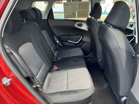 Used 2025 Kia Soul LX FWD image 21