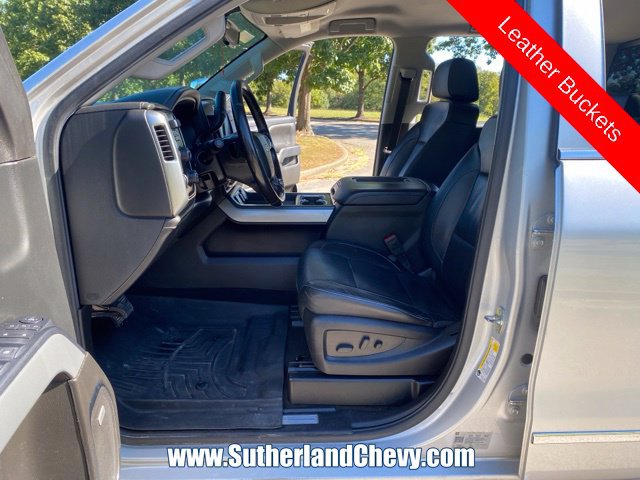 Used 2018 Chevrolet Silverado 2500 LTZ w/ Vortec Plus Package AWD/4WD image 20