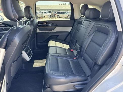 Used 2024 Lincoln Nautilus Reserve AWD/4WD image 19