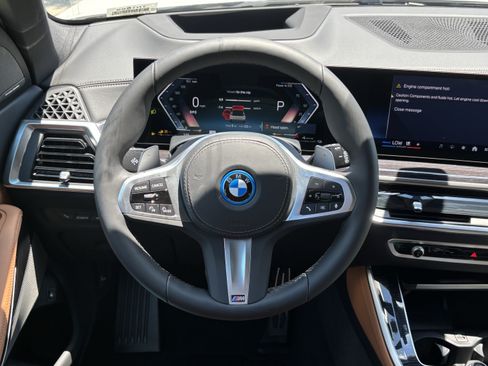 New 2026 BMW X5 xDrive50e w/ M Sport Package AWD/4WD image 18