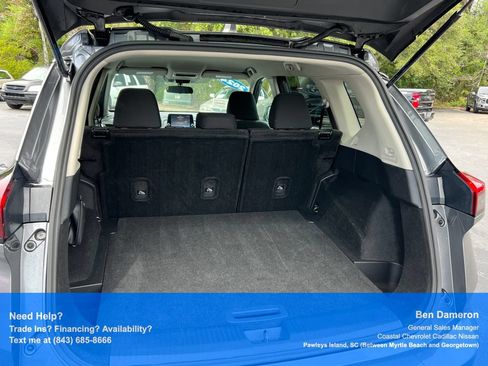 Used 2024 Nissan Rogue S FWD image 12