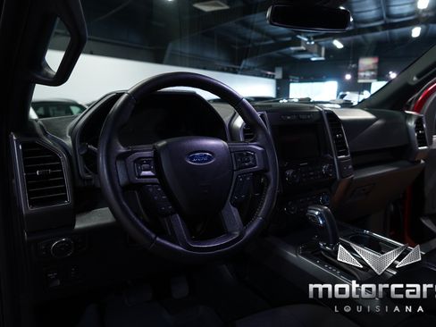 Used 2019 Ford F150 XLT w/ Equipment Group 302A Luxury AWD/4WD image 26