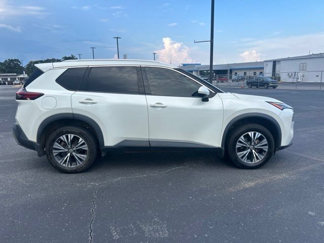 Used 2021 Nissan Rogue SV w/ Premium Package FWD image 5