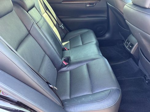 Used 2014 Lexus ES 350 w/ Luxury Package image 6
