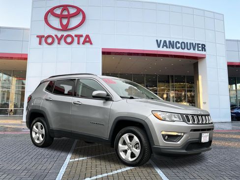 Used 2020 Jeep Compass Latitude w/ Popular Equipment Group AWD/4WD image 1