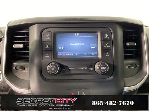 Used 2019 RAM 3500 Big Horn image 21